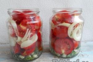 Рецепт маринованных помидоров "пальчики оближешь" Какие салаты бывают на зиму из помидоров